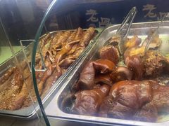 -老鼎万春卤菜(五代传承创始老店)