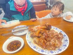 -老天桥酱肉烧饼夹肘子(天桥店)