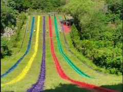 -雪山彩虹谷景区