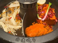 -晓宇重庆火锅(西安荟聚店)