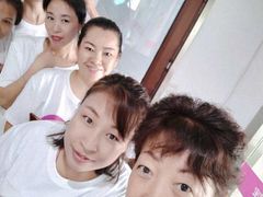 -爱月宝月嫂·育儿嫂(哈尔滨总店)