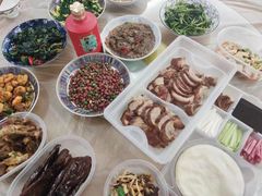 -湖庭壹品鸭王·传统北京烤鸭·别墅私房菜·庭院宵夜(江宁店)