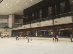 -冰纷万象滑冰场(深圳万象城店)