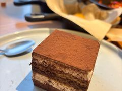 -必胜客(WOW阿罗海店)