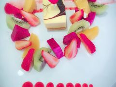 女盆友过生日，老板给做的造型小蛋糕，还有个特别可爱的蜡烛，超级棒。❤️-我的四季意大利餐厅(春天百货店)