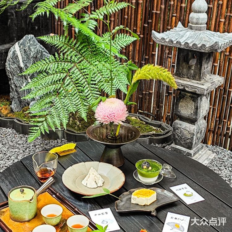 走进成都这家宋式美学素食餐厅