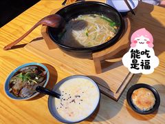 -勺子米线·云南传统小吃市集(四方街店)