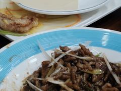 -东北风味思缘食府(对湖路店)