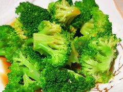 白灼西兰花-穿蒸引鲜·嗲记(正大广场店)