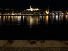 -多瑙河畔鞋履雕塑