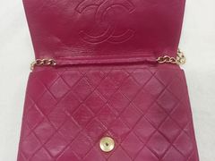 -爱革·洗衣改衣·洗鞋修鞋·洗包修包·奢侈品护理(宝地广场店)