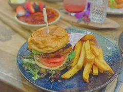 -FLOVIE FLORIST CAFE