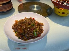 -阿瓦山寨·湘菜现炒·剁椒鱼头王(咸阳总店)