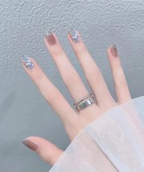 -悦指间美甲美睫