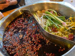 -岗上渣渣老火锅(两路口店)