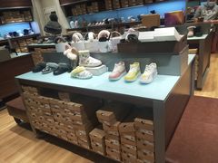 -UGG(燕莎奥特莱斯购物中心店)