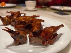 脆皮妙龄鸽-新荣记(新源南路店)