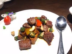 秋葵坚果S级牛肉粒-九里云松·天香餐厅