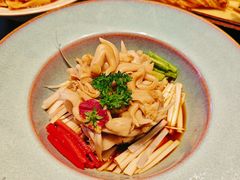 -五谷丰登农家院·地道胶东菜·海鲜烧烤(威海店)
