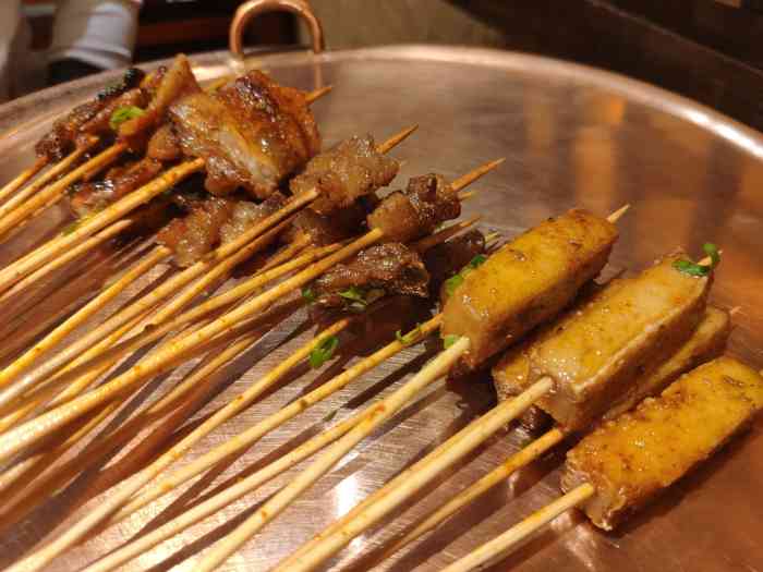 伍界烧烤店-"今天去伍界烤串店,见识了一下湘西烧烤小串.