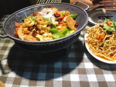 -川人百味·水煮活鱼(赛罕万达店)