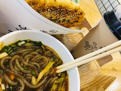 -南门金峰辣子鸡·玩串串(昌发展万科广场店)