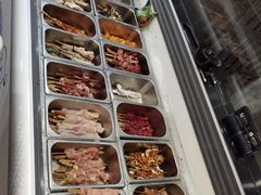 自助取餐区-万记麻辣烫国展总店