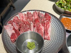 -蚂蚁洞·烤肉大营地(上海静安大悦城店)