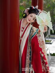 -都市丽人婚纱摄影