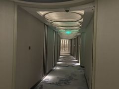 -浅深(世茂滨江精品店)