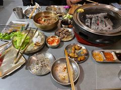 -围炉肉舍丹东海鲜烤肉·烤活鳗(步行街店)