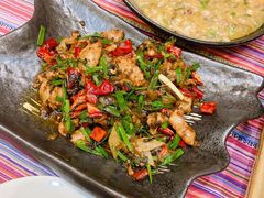 -香巴拉云南餐厅(华莱坞店)