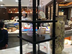 面包甜点陈列柜-大佛寺高级素食自助餐厅