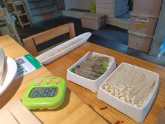 -小小河边鱼(天润城店)