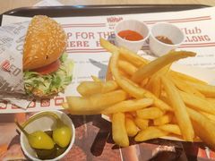 -The Habit Burger Grill 哈比特汉堡(复兴soho店)