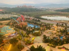 -七彩云南欢乐世界