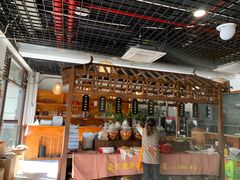 -黄桷树曹家私房菜(江与城店)