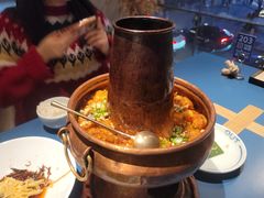 铜锅饵块油焖鸡-一坐一忘云南菜(嘉里中心店)