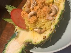 菠萝海鲜炒饭-mango tree芒果树泰国餐厅(青岛万象城店)