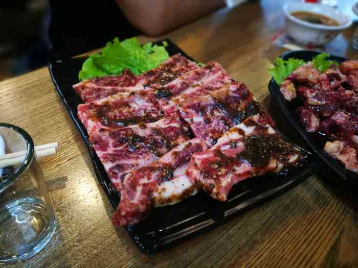 金刚山烤肉(集安店)-"店铺很大位置也非常好找,点了一个小份的高.