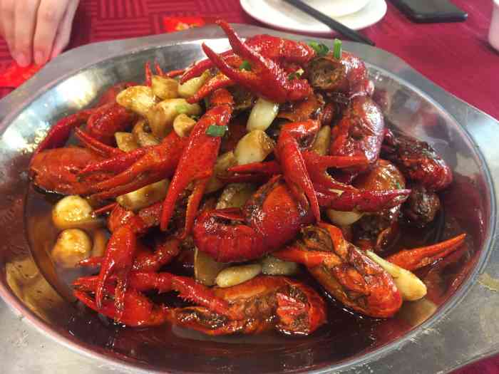 深夜食堂无骨鲫鱼粥(桥东总店)-"出差过来,傍晚时分了,吃了再回去.