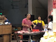 -标记美食新鲜猪杂(兴南大道店)