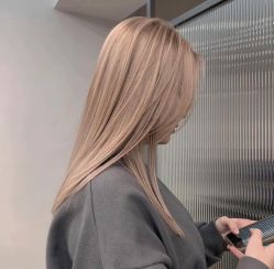 -AYO SALON