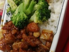 鸡排鸡丁双拼饭-和合谷(东四北大街店)