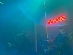 -TZ House音乐现场(来福士中心店)