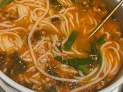 招牌小锅米线-一坐一忘云南菜(嘉里中心店)