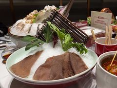 -红鼎豆捞·非遗鲍皇汤火锅(宝丰路店)