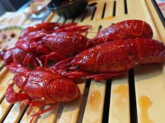 -肥肥虾庄·金牌油焖大虾(汉街SKP店)