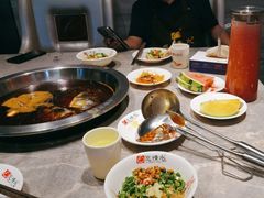 -忘情水鱼头·鲜鱼火锅(滨江中路店)