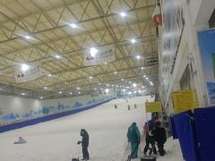 -乔波室内滑雪场